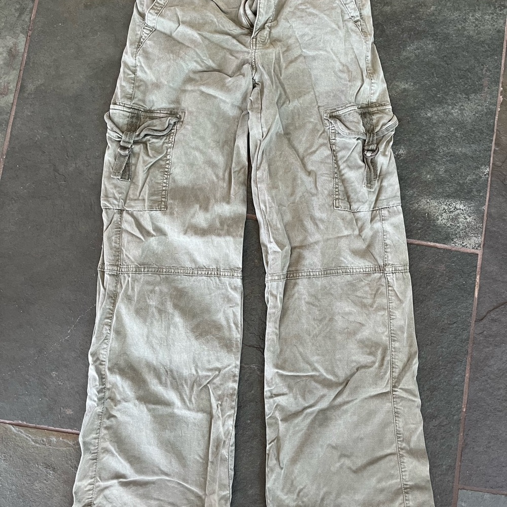 American Eagle Outfitters Green Cargo Pants